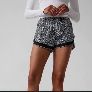 Athleta MESH RACER RUN SHORT 4"